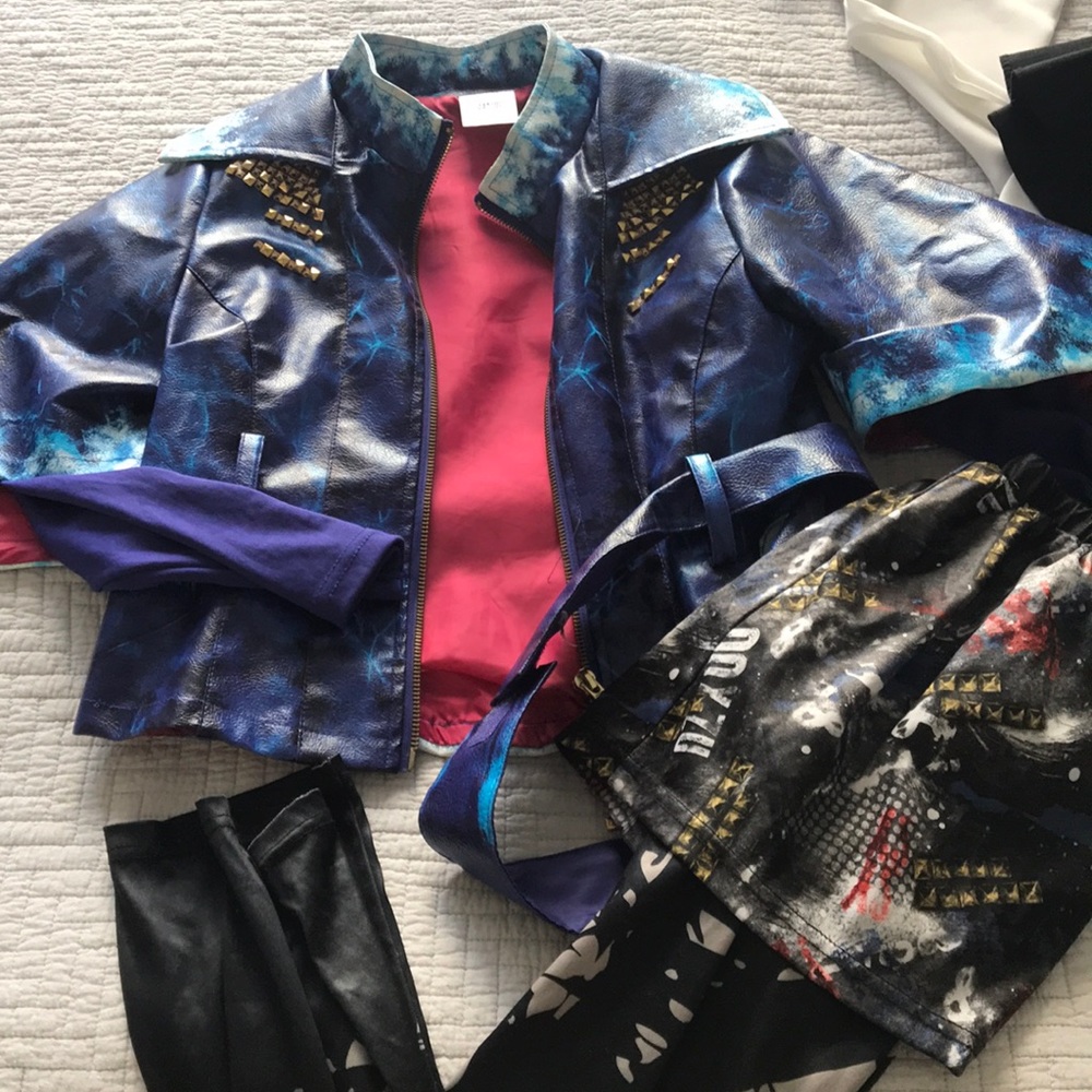 costume as set (2 piece ) leather jacket and legg